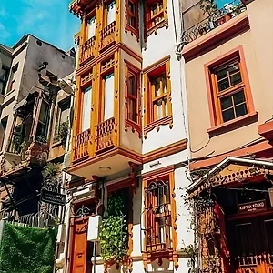 astra-boutique-istanbul.istanbul-turkeyhotels.com/